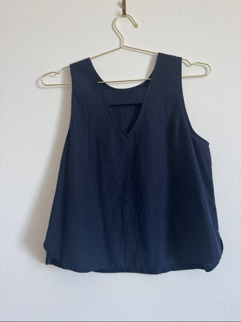 LOFT Navy Sleeveless Linen Tank Top - Picture 2 of 3